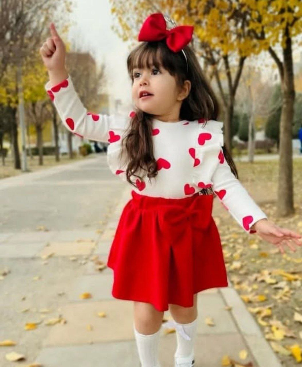 عکس محصول شومیز دامن تل دار قلب قرمز - شماره 3