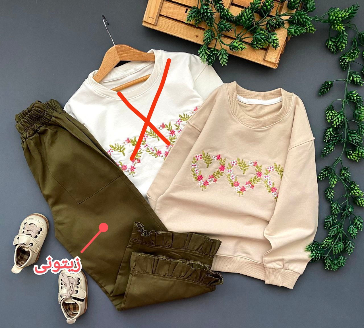 عکس محصول ست بلوز + شلوار کتان سه قلب گلدوزی - شماره 2