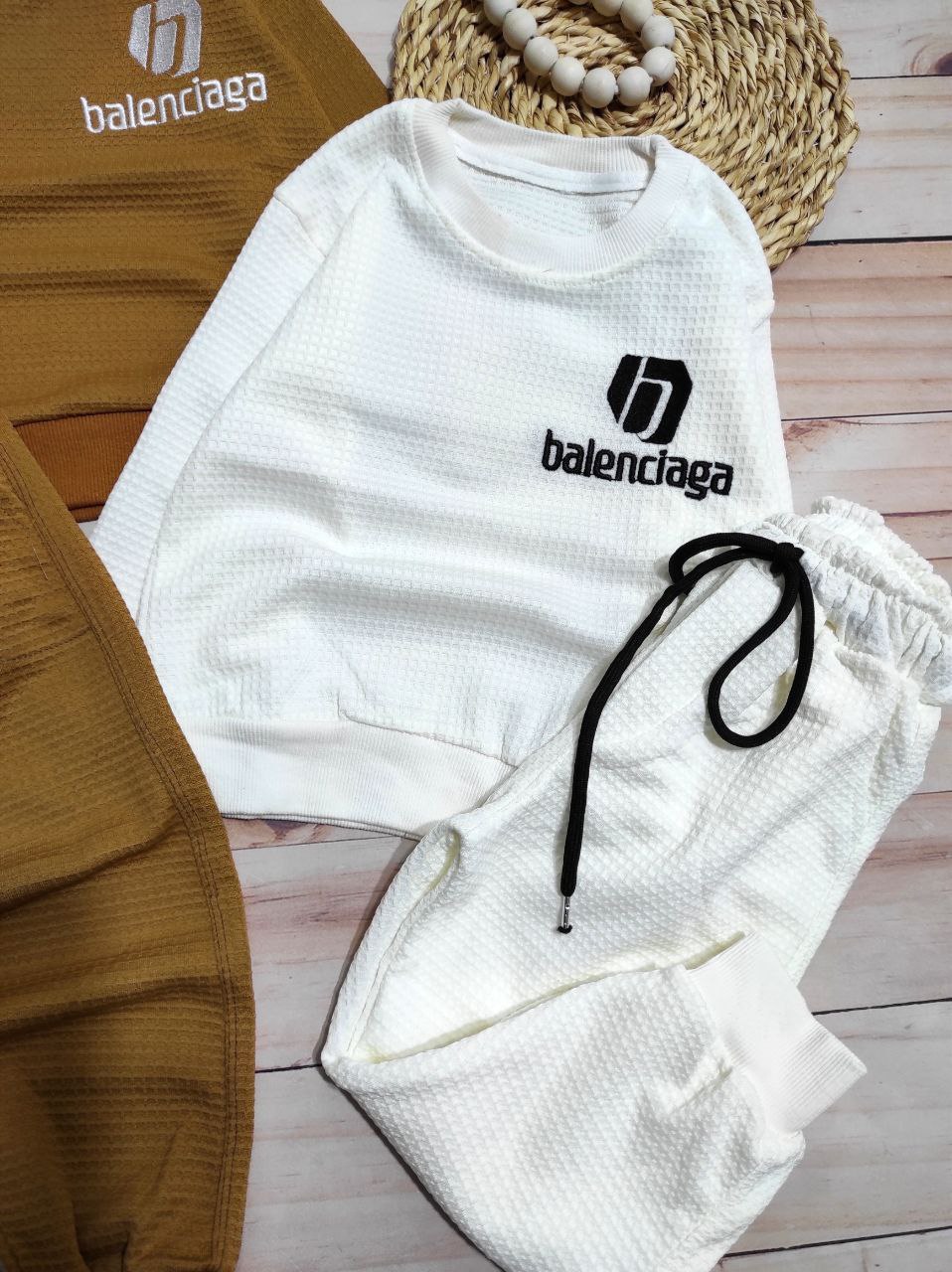 عکس محصول ست بلوز شلوار بالنسیاگا بیسکویتی - شماره 5