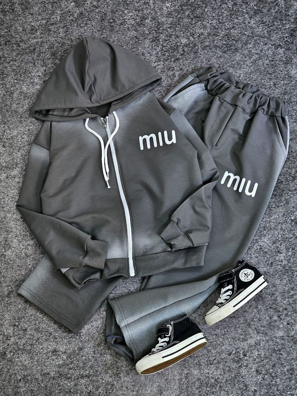 عکس محصول ست سویشرت شلوار کلاهدار miu - شماره 2