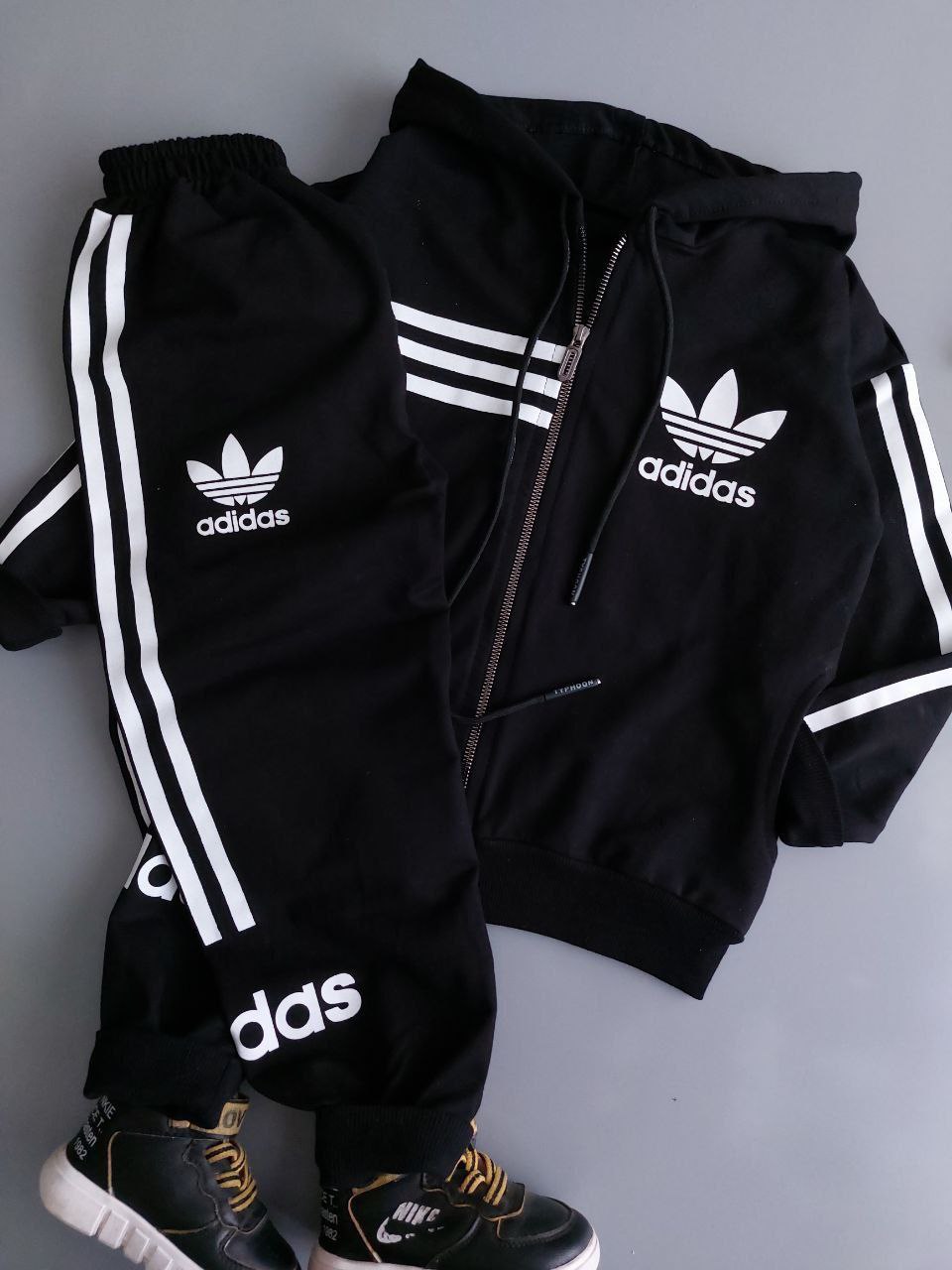 عکس محصول ست سویشرت شلوار ادیداس 2025 - شماره 6