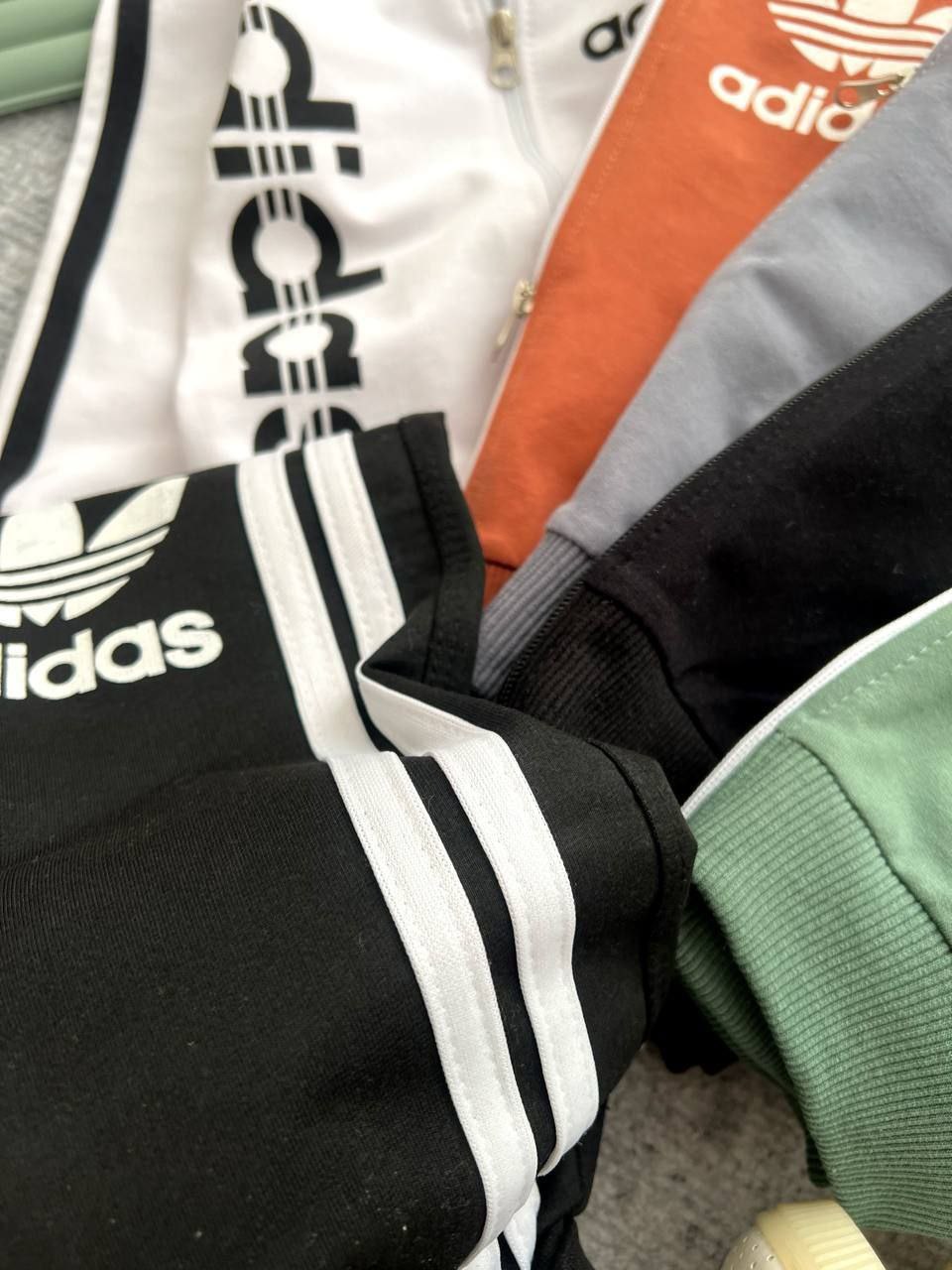 عکس محصول ست سویشرت شلوار آدیداس - شماره 3