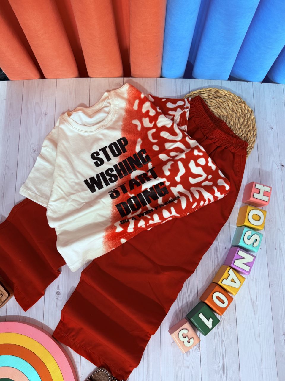 عکس محصول ست کراپ با شلوار stop - شماره 3