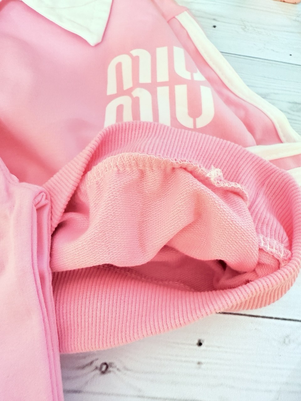 عکس محصول پلوشرت با شلوار بگ Miu Miu - شماره 4