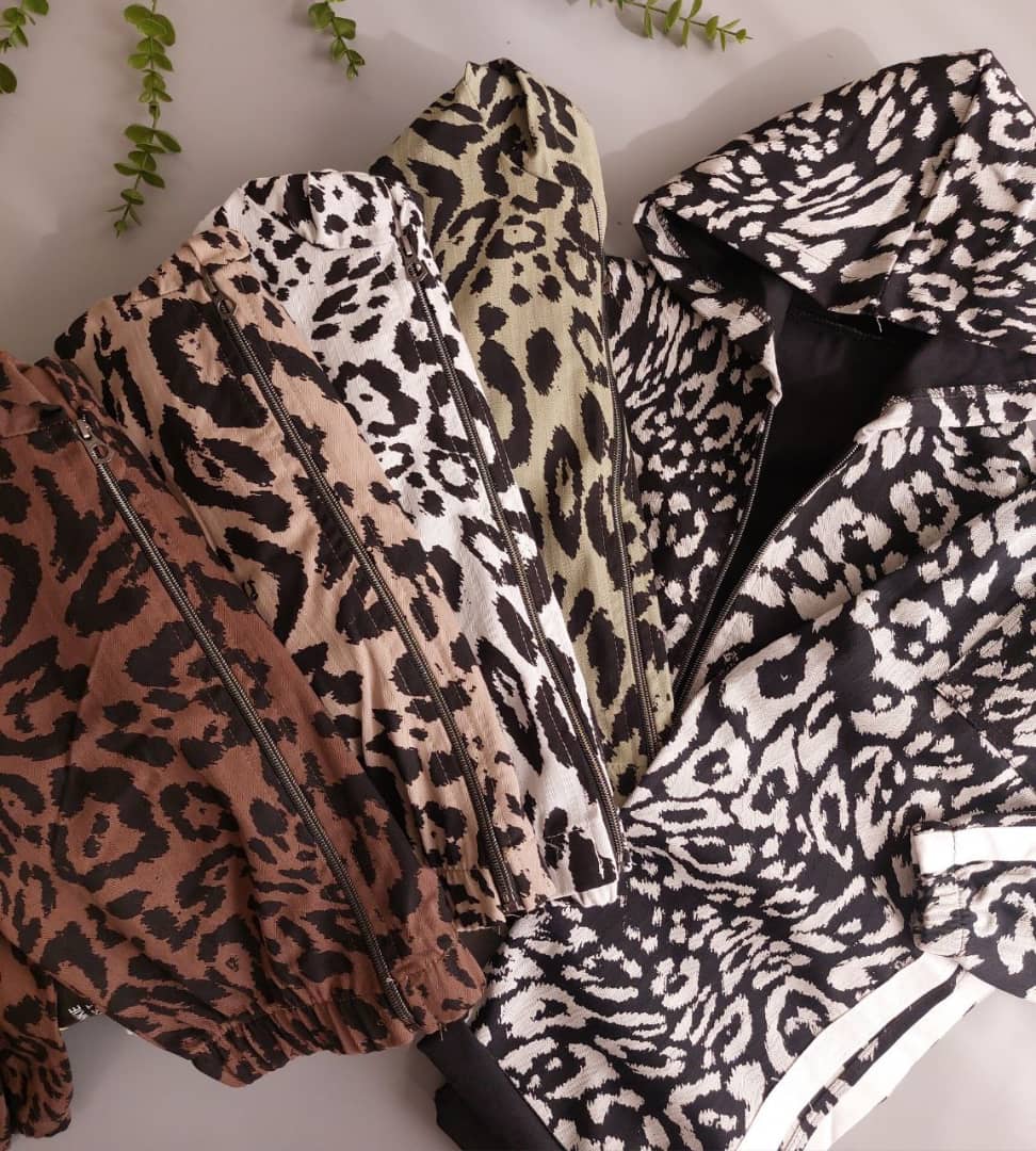 عکس محصول سویشرت شلوار کتان پلنگی - شماره 2